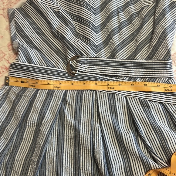 EUC WHBM  Blue & White Seersucker Dress Size 2 with pockets - Picture 13 of 14